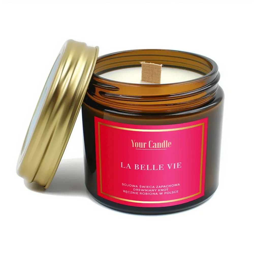 LA BELLE VIE Soija-tuulikynttilä puukynttilällä 120 ml - SINUN KYNTTILÄSI