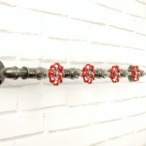 Koukku 5 pitkänomaisella röyhelöllä - 3 kokoa Home Invasion