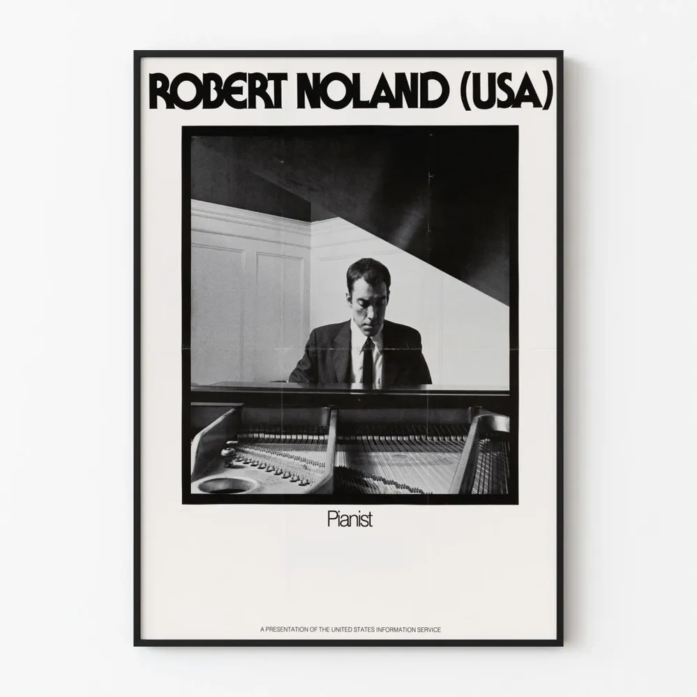 Juliste Robert Nolandin amerikkalainen pianisti mustavalkoisena