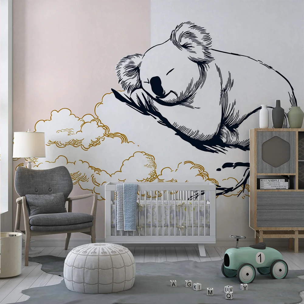 Lastenhuoneen tapetti | Nukkuva koala oksalla kultaisilla pilvillä