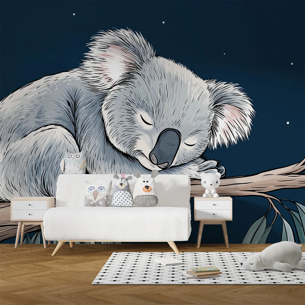 Lastenhuoneen tapetti | Nukkuva koala oksalla yönsinisen taivaan alla