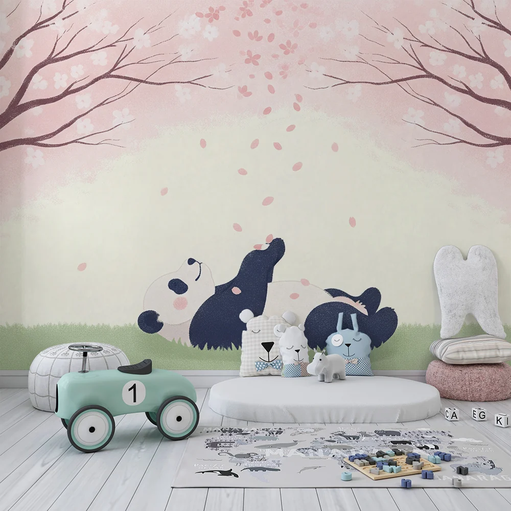Lastenhuoneen tapetti | Rentouttava panda kukkivien kirsikkapuiden alla