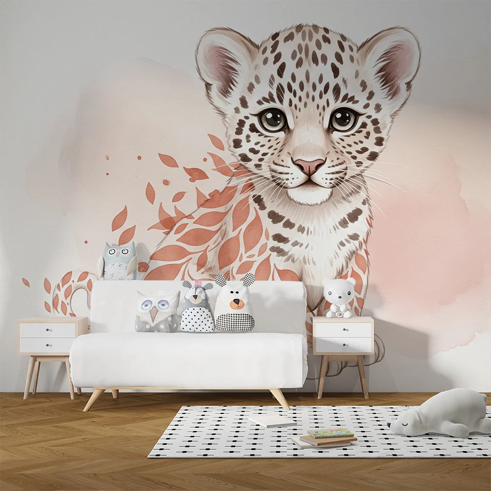 Lastenhuoneen tapetti | Taiteellinen leopardinpentu kukkakuvioilla