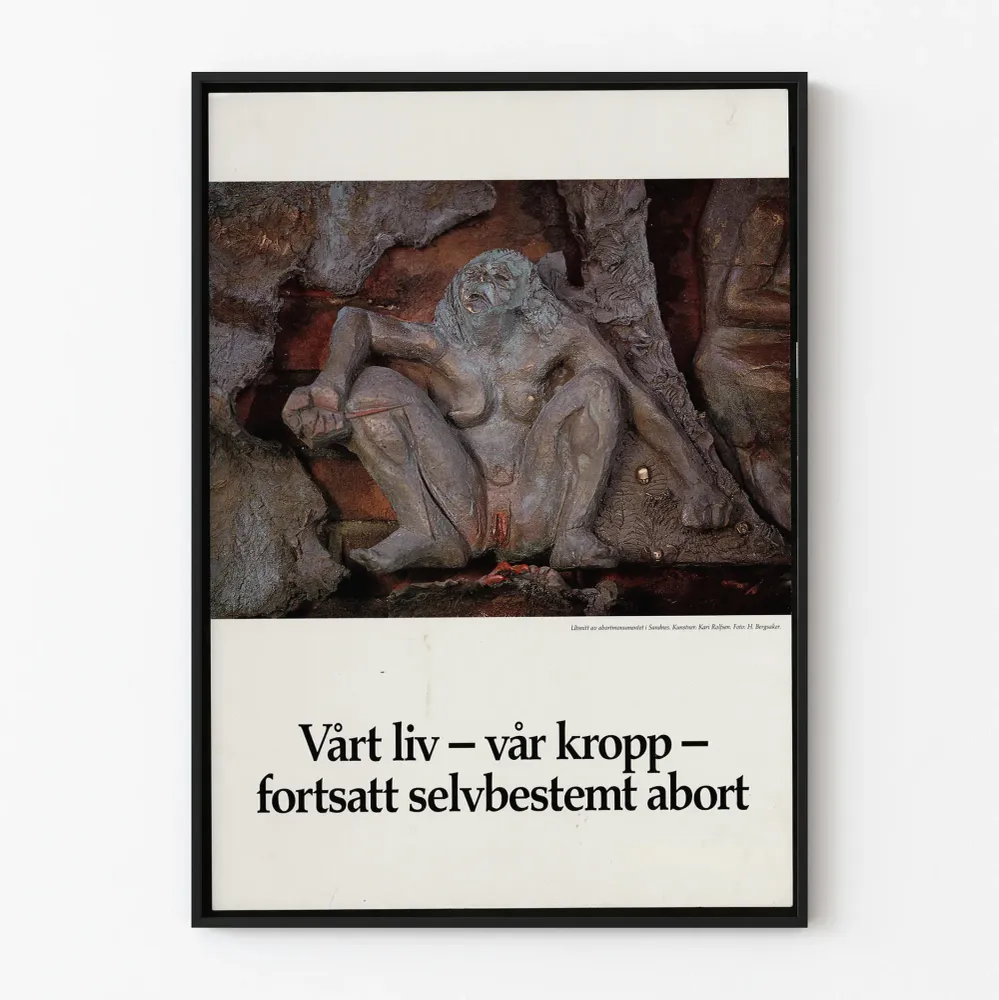 Sculpturaalinen juliste oikeudesta aborttiin ja kehon itsenäisyyteen